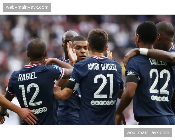 球衣广告拍卖遇冷：分析宏观经济对法甲俱乐部商业开发收入的冲击